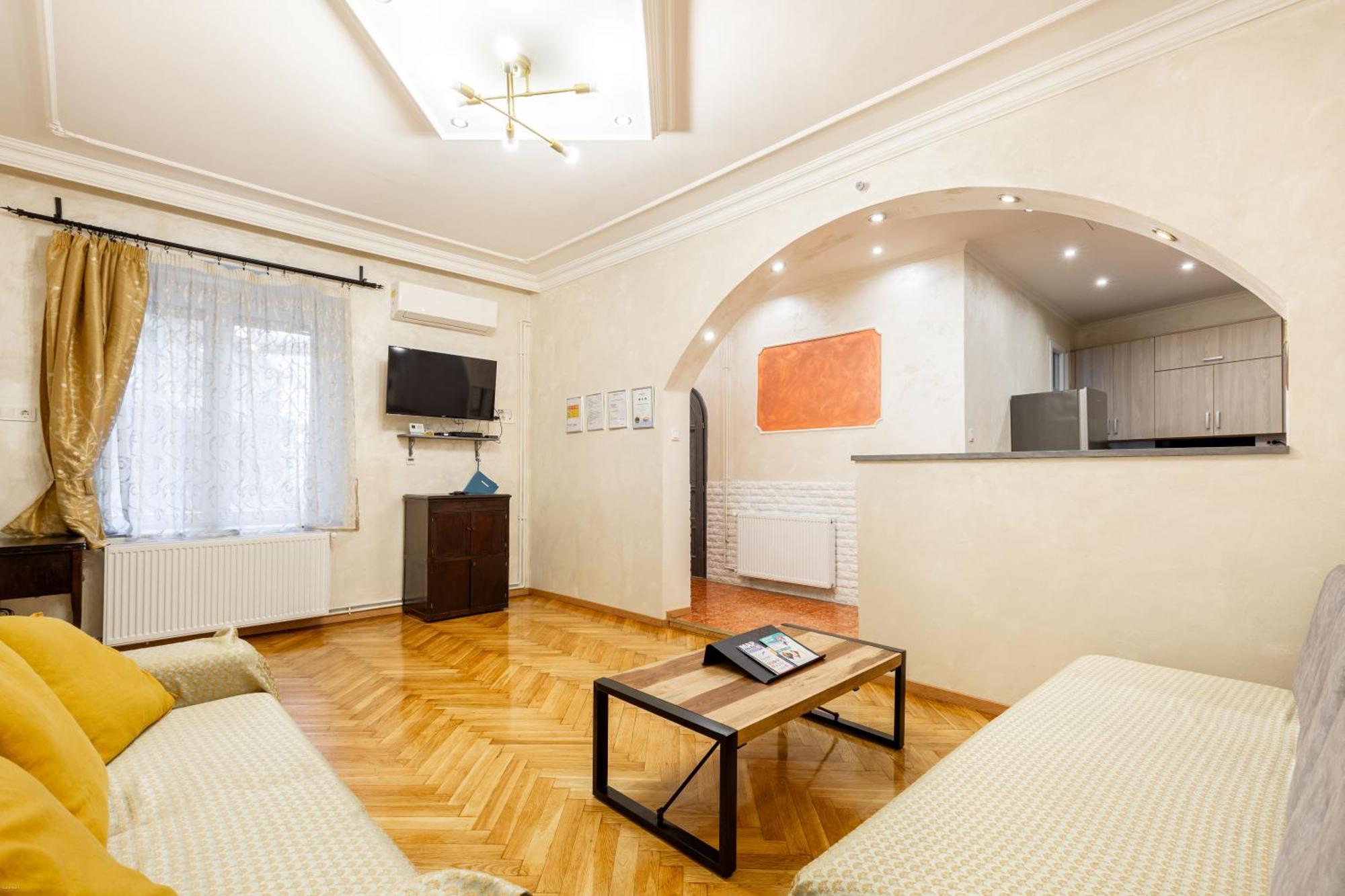 Mari&emi Flat In Corvin Apartamento Budapest