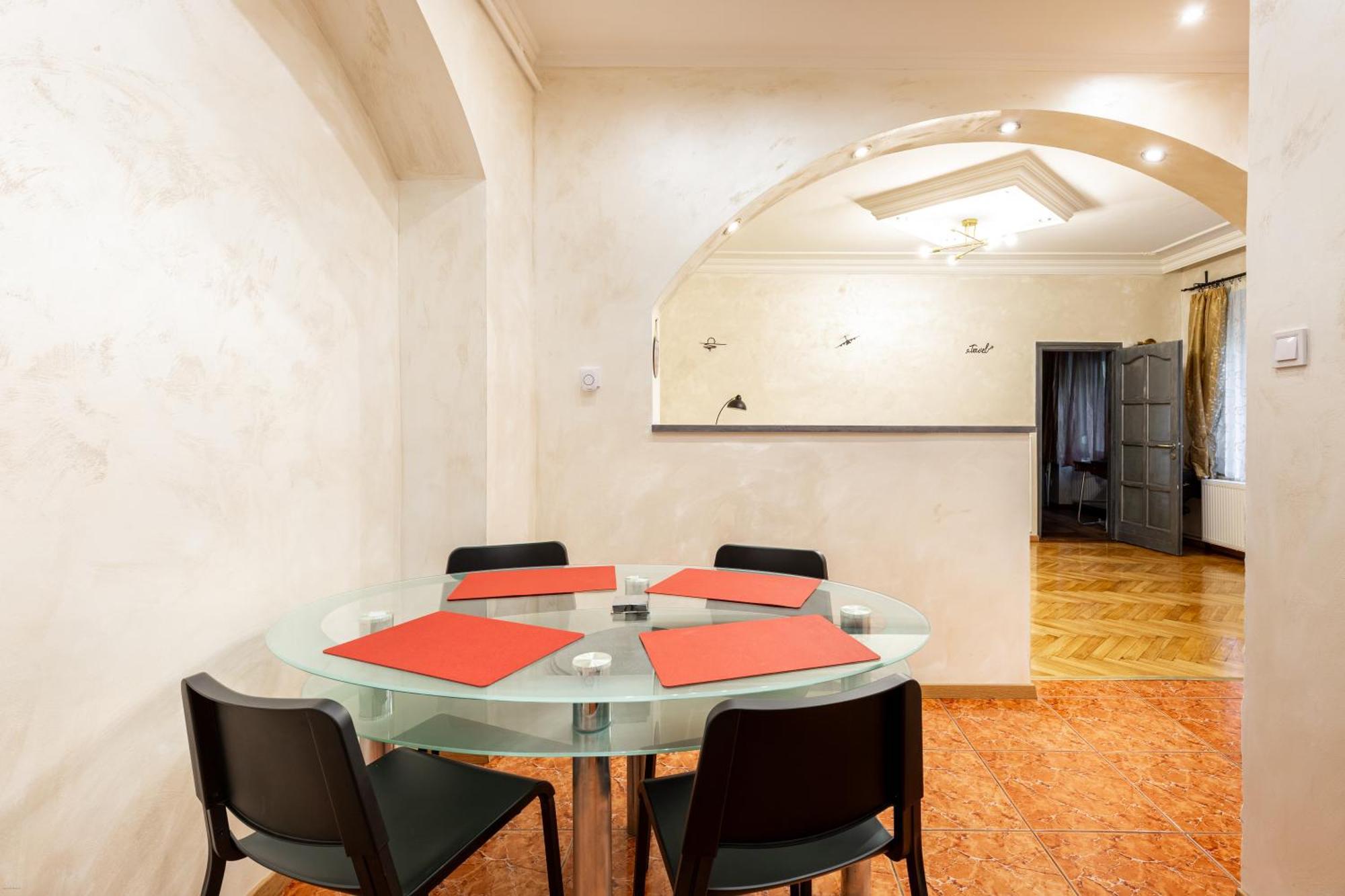 Mari&emi Flat In Corvin Apartamento *
